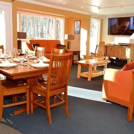 Luxurious Trailside Village One Bedroom Condo #1